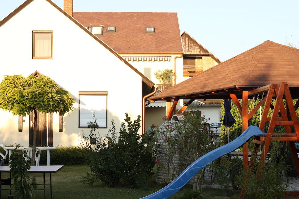 Marietta Apartman Hévíz Szoba fotó